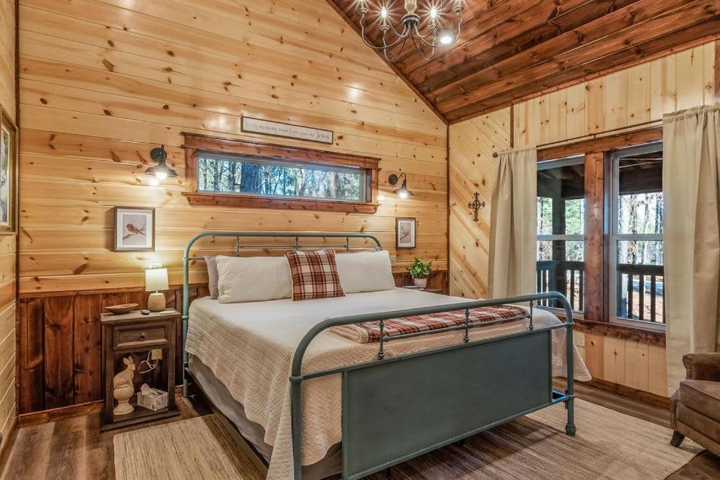 Large Luxury 2Br Cabin W Hot Tub Double Trouble Was Designed For Fun Comfort And Memories Minutes From Buzzling Hochatown And Beautiful Beaver Bend State Park Broken Bow Extérieur photo