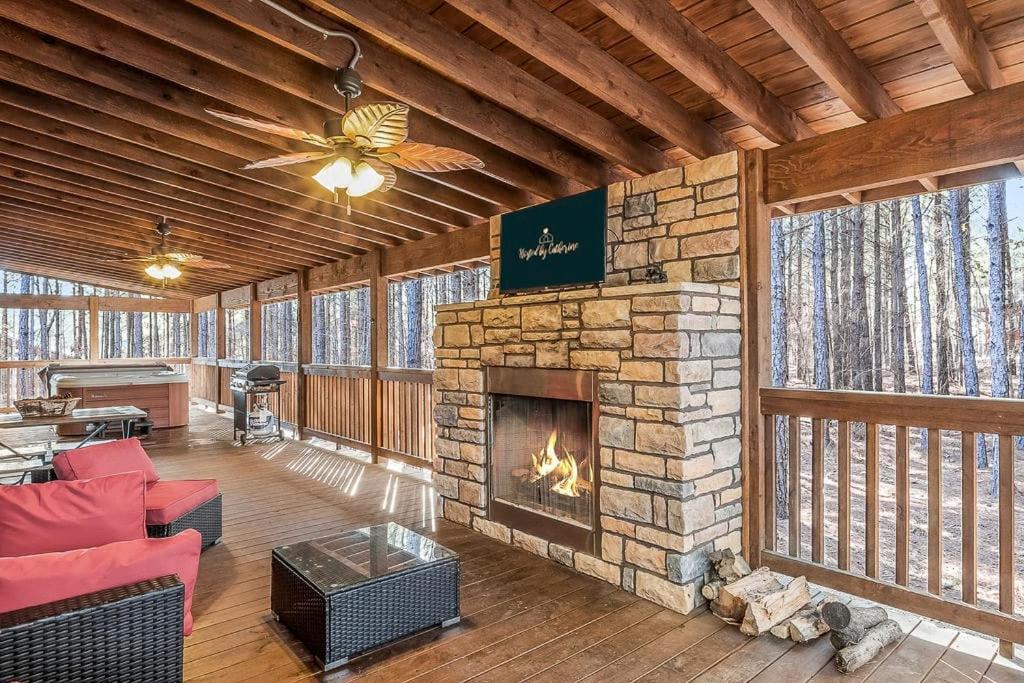 Large Luxury 2Br Cabin W Hot Tub Double Trouble Was Designed For Fun Comfort And Memories Minutes From Buzzling Hochatown And Beautiful Beaver Bend State Park Broken Bow Extérieur photo